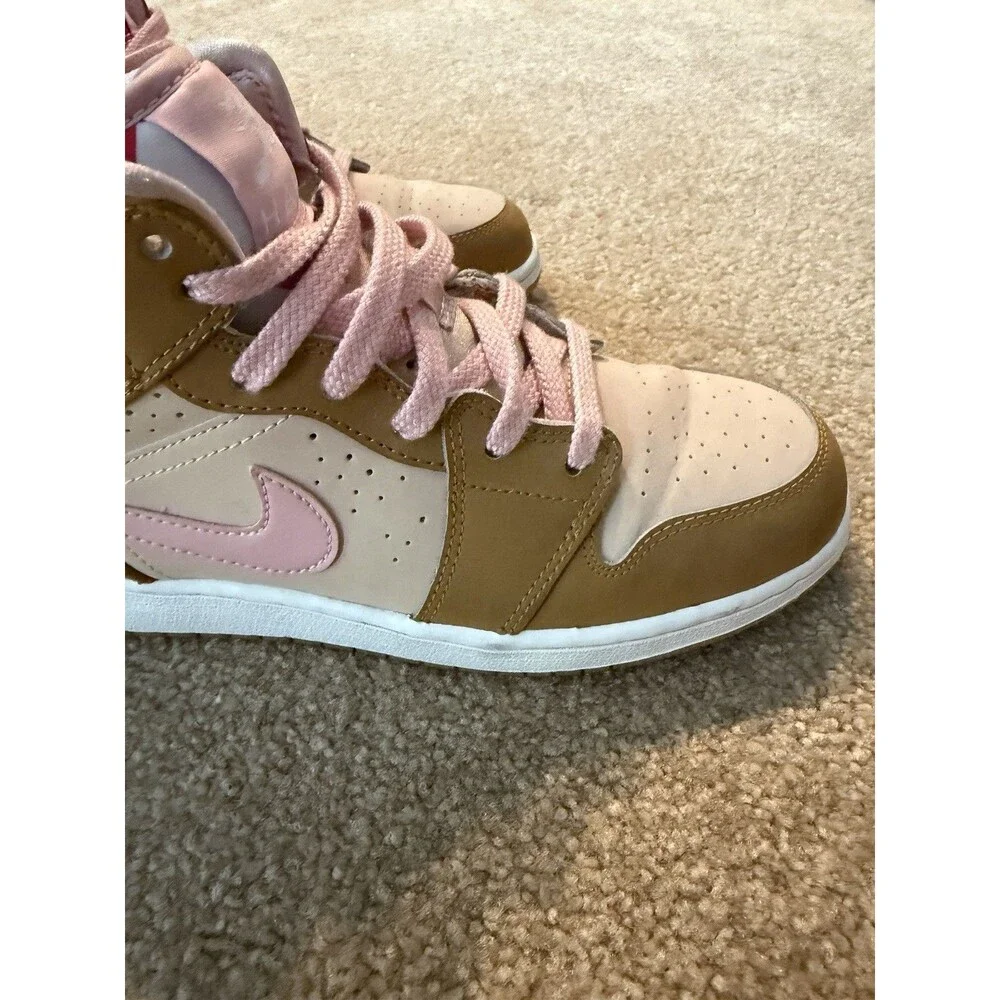 Grade School Jordan 1 Mid Retro Bunny Style Code 724072-730 Size 5.5Y No Box